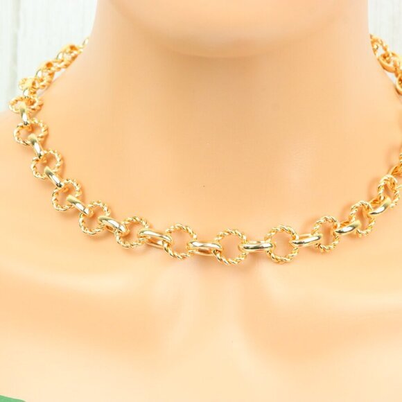 "Minimalist & Elegant Necklace Chain – Perfect for Women & Girls | UNVRC1594 - Picture 7 of 10